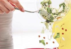 Gıda sınırlı ama üçte biri israf oluyor