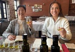 Japon şef harmanladığı Türk zeytinyağlarını Uzak Doğu'ya tanıtıyor!