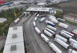 Kapıkule'de saatte geçen tır sayısı rekor seviyede