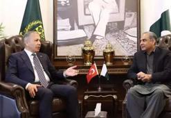 İçişleri Bakanı Yerlikaya, Pakistanlı mevkidaşı Nakvi ile görüştü