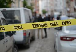 Elazığ'da feci kaza: Otomobil aydınlatma direğine çarptı, anne ve bebeği öldü! 4 yaralı