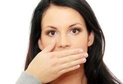 Ağız kokusu neden olur? Fırçalamayla bile geçmeyebiliyor