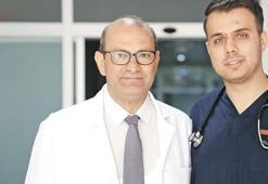 Baba-oğul şifa dağıtıyor