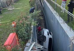 Bahçelievler'de feci kaza! Araçlara çarptı, metrelerce yükseklikten boşluğa düştü