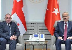 Bakan Uraloğlu, Gürcistan Altyapı Bakanı Sokhadze ile görüştü