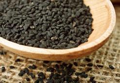 Karaciğeri tertemiz yapan köy mucizesi! Sadece 1 kaşığı toksinleri siliyor