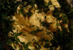 Kahvaltıda çiğ tüketildiğinde mideyi koruyor! 100 yıllık köy geleneği