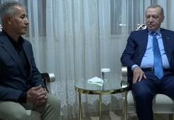 Cumhurbaşkanı Erdoğan, Adıyaman'da depremzede bir aileyi ziyaret etti