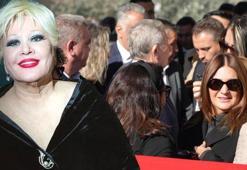 Muazzez Abacı son yolculuğuna uğurlandı! Sibel Can törene katıldı