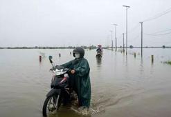 Vietnam’daki selde can kaybı 90’a yükseldi