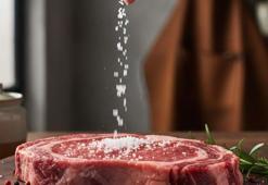 Kırmızı et pişirirken tuzu doğru zamanda atın! Şeflerin sırrı açığa çıktı