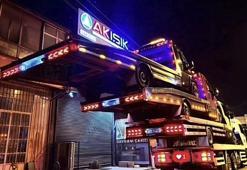 Sakarya’da tehlikeli gösteri! 3 oto kurtarıcı üst üste böyle yüklendi