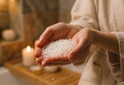 Almanya’da hızla yayılan gece rutini: İnsanlar uyumadan önce ellerini neden tuzla yıkıyor? İşte şaşırtıcı gerçekler