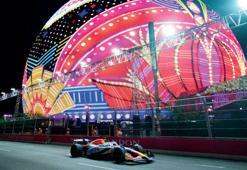 Hem yerde hem gökte ikram ondan sorulur