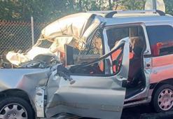 Kamyona çarpan araçta can pazarı! 'Hız'la gelen facia