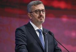 Cumhurbaşkanlığı İletişim Başkanı Burhanettin Duran, dünya şampiyonu olan milli karateci Şamdan'ı kutladı