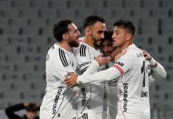 Fatih Karagümrük - Beşiktaş maçında penaltı kaçtı! 3 puanı 2 golle aldı