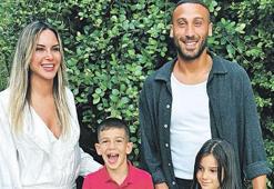 Cenk Tosun'dan jet hızıyla yalanlama! 'Mutluyuz, huzurluyuz'