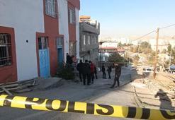 Boşandığı kadını çocuklarının gözü önünde bıçaklayarak öldürdü