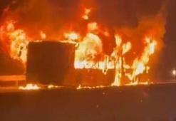 Arnavutköy'de korkunç olay! İETT otobüsü alev alev yandı