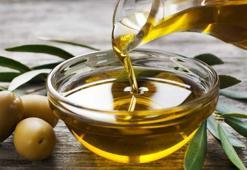 Zeytinyağı ile ilgili şaşırtan gerçek! Tiktok'ta 'günlük sağlık dopingi' olarak biliniyor ama bir aldatmaca olabilir! Meğer doğru tüketimi...