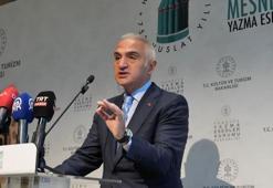 70 cilt mesnevi ilk kez bir arada! Yazma eserler İstanbul'da bir araya geldi