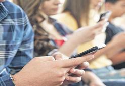 Sosyal medyaya 'çocuk' ayarı! Zararlı içerikler mahkemesiz kaldırılacak