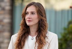 Güller ve Günahların Berrak'ı Oya Unustası: Sevmeyi bilmeyen yaralı bir kadın