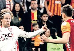 Köpeksiz köy bulmuşlar çomaksız dolaşıyorlar!