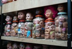 Kimine sevimli, kimine korkutucu! 5 bin bebek kafasından şaşırtan koleksiyon!