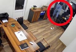 Bastığı alçıpan çöktü, kendini bir kat aşağıda buldu