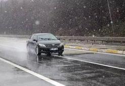 Bolu Dağı'nda mevsimin ilk karı düştü