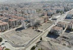 Depremde yıkılan Palmiye Sitesi davasında karar: 10 sanığa hapis, 4 sanığa beraat