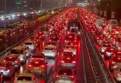 İstanbul'da trafik yoğunluğu yüzde 87'ye çıktı