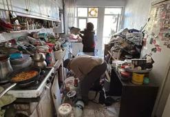 Mahalledeki eve koku şikayeti yağmıştı! İçeri giren ekipler şoke oldu