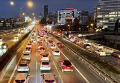 İstanbul'da cuma trafiği! Yoğunluk 3 gündür yüzde 80'in altına inmedi