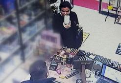 'Pes' dedirten IBAN oyunu: Alışveriş yaptı, sahte dekont gösterip kaçtı!