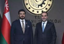 Bakan Kacır, Umman Ticaret, Sanayi ve Yatırım Teşvik Bakanı Al Yousef ile görüştü