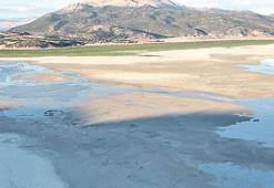 50 yılda yarısı yok oldu! Burdur Gölü nasıl kurtulur?