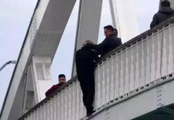 Antalya'da çevreyolu köprüsüne çıkıp 7. kez intihara kalkıştı!