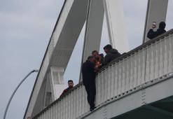 Manavgat’ta köprüde intihar girişimi: Polis 7’nci kez ikna etti