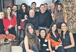 Bu yıl da gelenek bozulmadı! Çapa ailesinde yılbaşı daveti