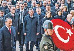 Anıtkabir'de İnönü anması