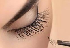 Gençleştiren tüyoyu denedi, artık 20 yaşında gibi! 'Takma kirpiklerden kurtulun'