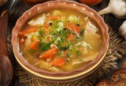 Tavuk çorbasını şifalı bir iksire dönüştürüyor! Hastalıklara kalkan olan leziz tavuk çorbası tarifi