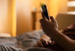 Tuvaletten 10 kat fazla bakteri içeriyor! Telefonu sürekli elinde olanlar dikkat!