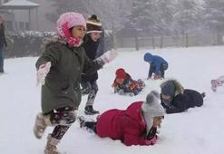 Yoğun kar yağışı nedeniyle okullar tatil! İşte eğitime ara verilen iller