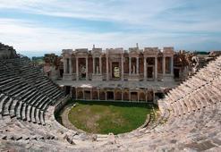 Bakan Ersoy, 2025'te Türkiye'de en çok ziyaret edilen beş müzeyi açıkladı