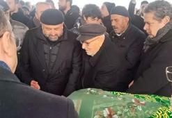 Gazeteci Cüneyt Özdemir'in annesi Çorum'da son yolculuğuna uğurlandı