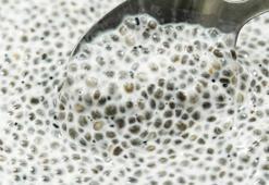 Yoğurtla karıştırıp kaşık kaşık yiyin! Kemikleri betona çevirip tansiyonu dengeliyor!